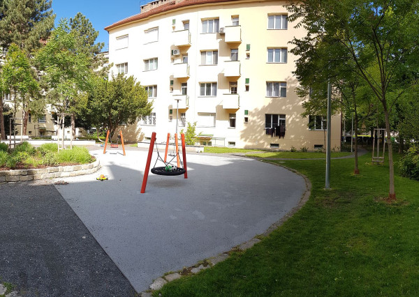 PRENÁJOM 2 izbový byt s dvomi balkónmi, Poľská ulica, Bratislava – Staré Mesto, EXPIS REAL
