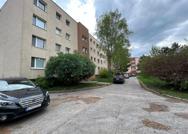 PREDAJ 3 izbový byt s loggiou, ulica Staré Záhrady, Ružinov - Bratislava II  EXPIS REAL