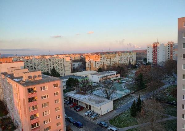 PRENÁJOM 3izb byt Petržalka Humenské námestie EXPISREAL