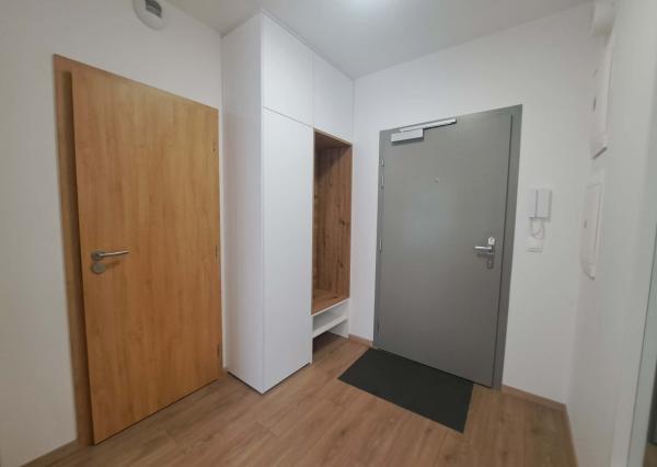 PRENÁJOM 2izb byt Ovocné sady Ivánska cesta EXPISREAL