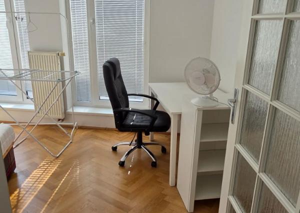 PRENÁJOM 3 izbový byt s parkingom pod hradom Zámocka EXPISREAL