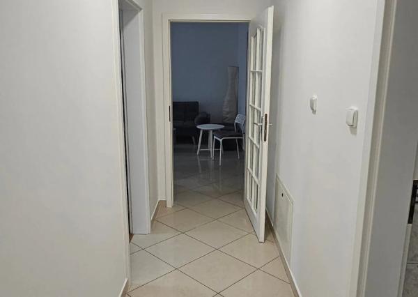 PRENÁJOM 3 izbový byt s parkingom pod hradom Zámocka EXPISREAL