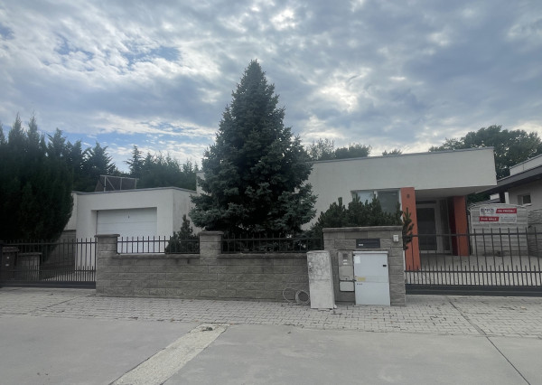 PREDAJ Rodinný dom Chorvátsky Grob, Čierna voda, EXPIS REAL
