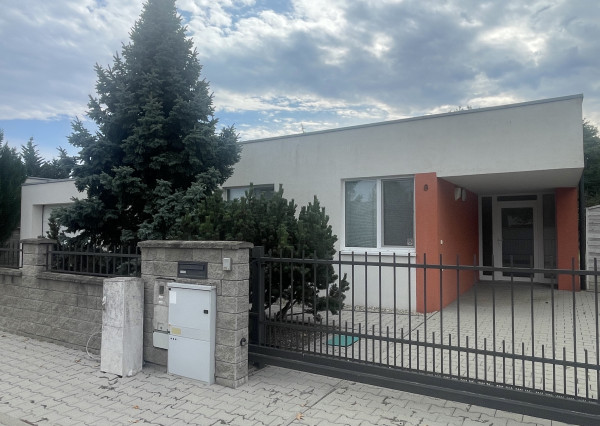 PREDAJ Rodinný dom Chorvátsky Grob, Čierna voda, EXPIS REAL
