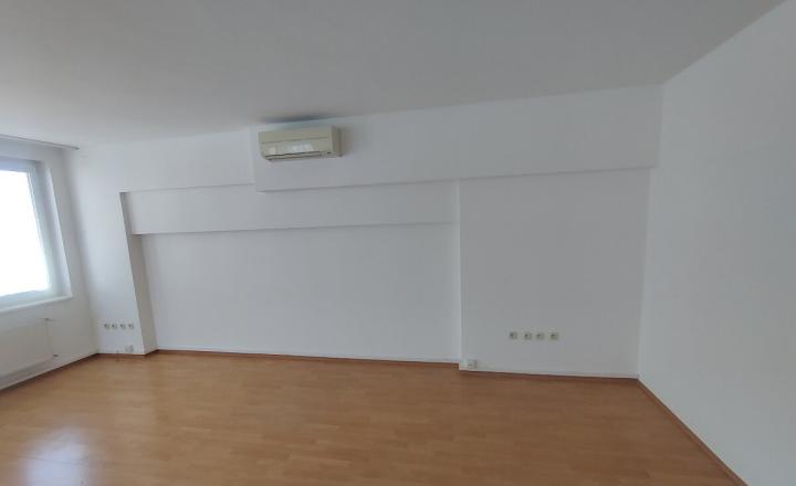 PRENÁJOM 4 izbový byt s terasou a parkovaním Staré mesto EXPISREAL - fotografia 5