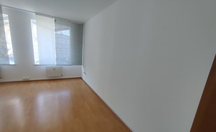 PRENÁJOM 4 izbový byt s terasou a parkovaním Staré mesto EXPISREAL - fotografia 7
