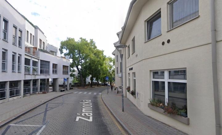 PRENÁJOM 4 izbový byt s terasou a parkovaním Staré mesto EXPISREAL - fotografia 1