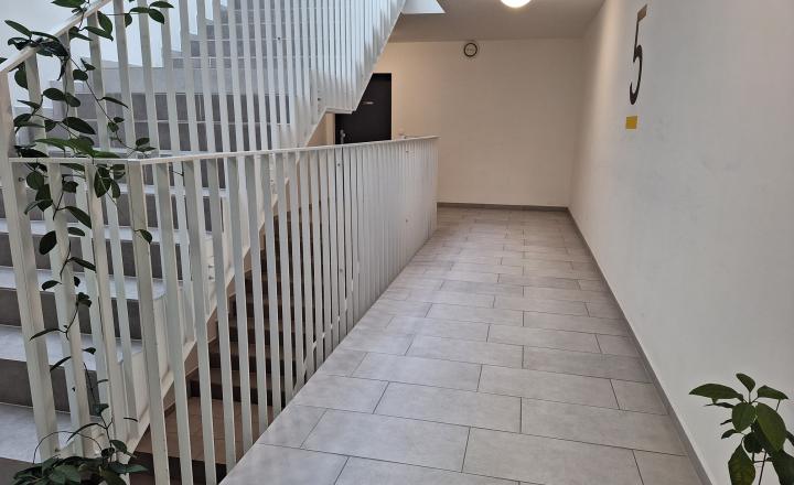 PRENÁJOM 4izb veľkometrážny byt s terasou a parkovaním SLNEČNICE Expisreal - fotografia 22