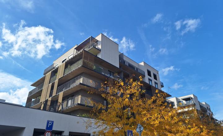 PRENÁJOM 4izb veľkometrážny byt s terasou a parkovaním SLNEČNICE Expisreal - fotografia 25
