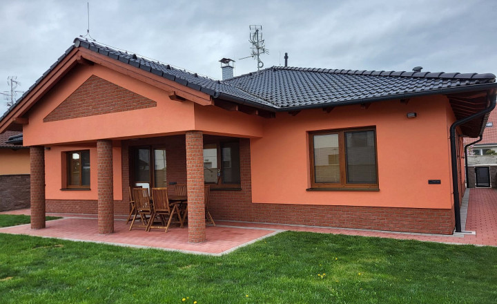 PRENAJOM Rodinný dom - bungalov v Stupave, vhodný aj na podnikanie EXPIS REAL - fotografia 2