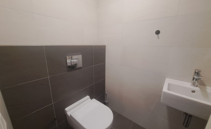 PRENÁJOM 2izb byt SKYPARK s výhľadom na hrad Bottova Staré mesto EXPISREAL - fotografia 11