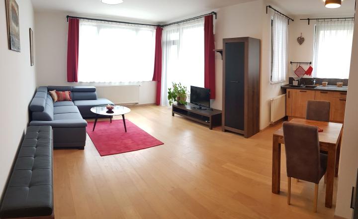 PRENÁJOM 3 izb byt s loggiou, Zuckermandel, Žižkova ulica, Bratislava Staré Mesto,  Expis real - fotografia 1