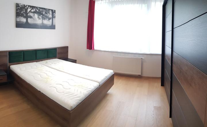 PRENÁJOM 3 izb byt s loggiou, Zuckermandel, Žižkova ulica, Bratislava Staré Mesto,  Expis real - fotografia 13