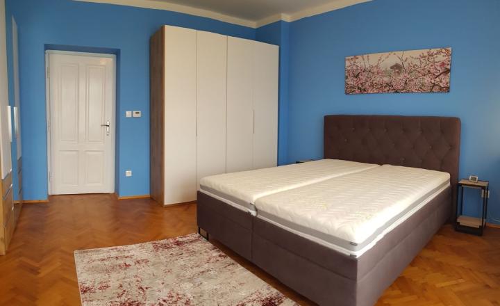PRENÁJOM 2 izb. byt s balkónom, pri HRADE, Krátka ul., BA Staré Mesto EXPIS REAL - fotografia 8