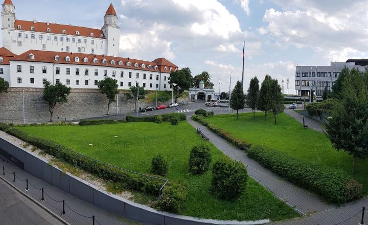PRENÁJOM 2 izb. byt s balkónom, pri HRADE, Krátka ul., BA Staré Mesto EXPIS REAL - fotografia 15