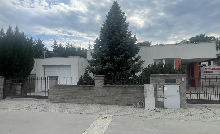 PREDAJ Rodinný dom Chorvátsky Grob, Čierna voda, EXPIS REAL - fotografia 2