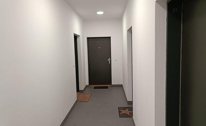 PREDAJ 3 izb byt vrátane garážového státia, Nový Ružinov, Bratislava Expis real - fotografia 4