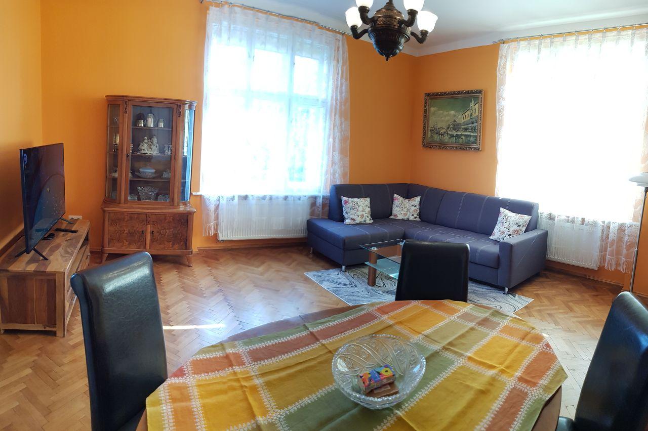 PRENÁJOM 2 izb. byt s balkónom, pri HRADE, Krátka ul., BA Staré Mesto EXPIS REAL