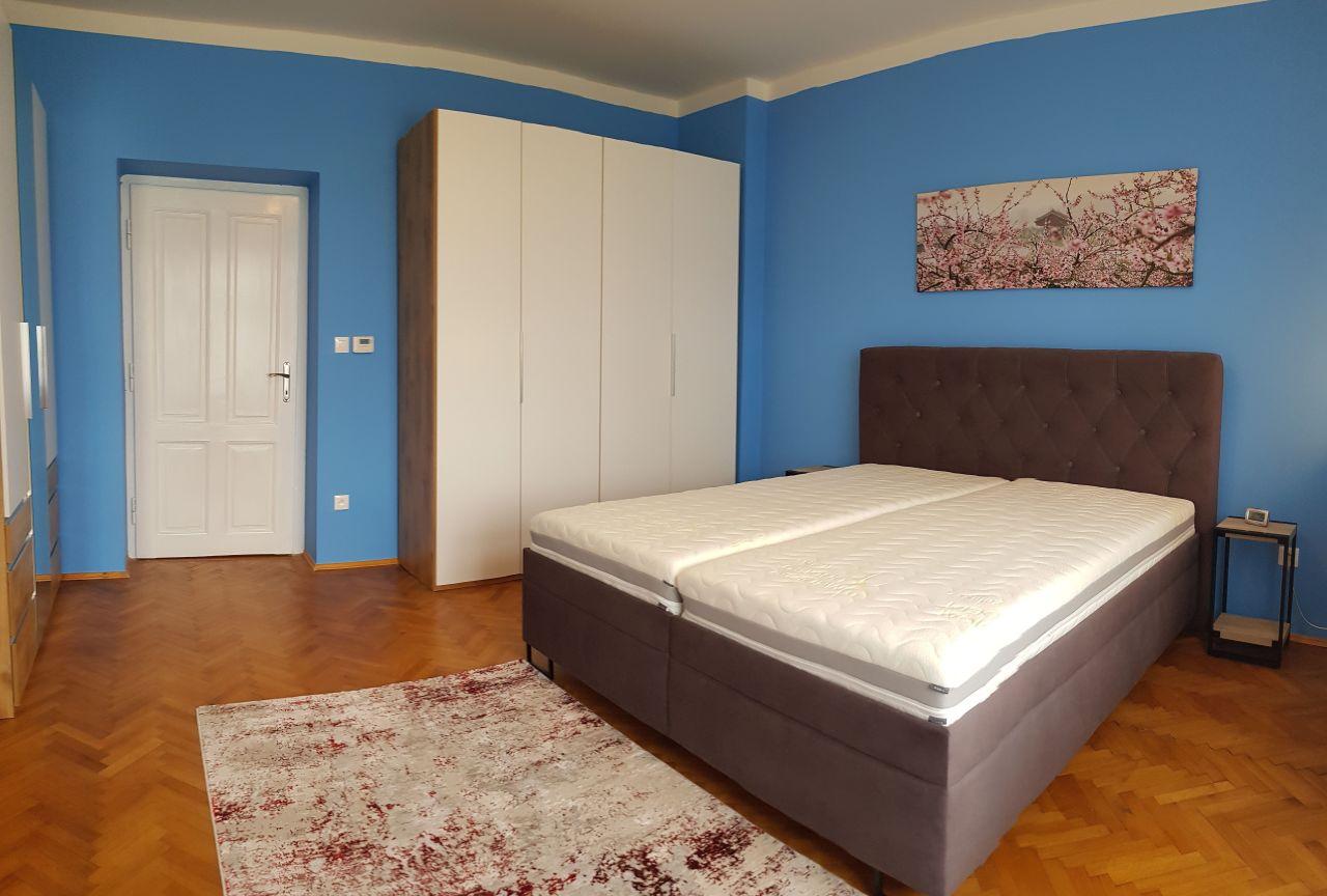 PRENÁJOM 2 izb. byt s balkónom, pri HRADE, Krátka ul., BA Staré Mesto EXPIS REAL