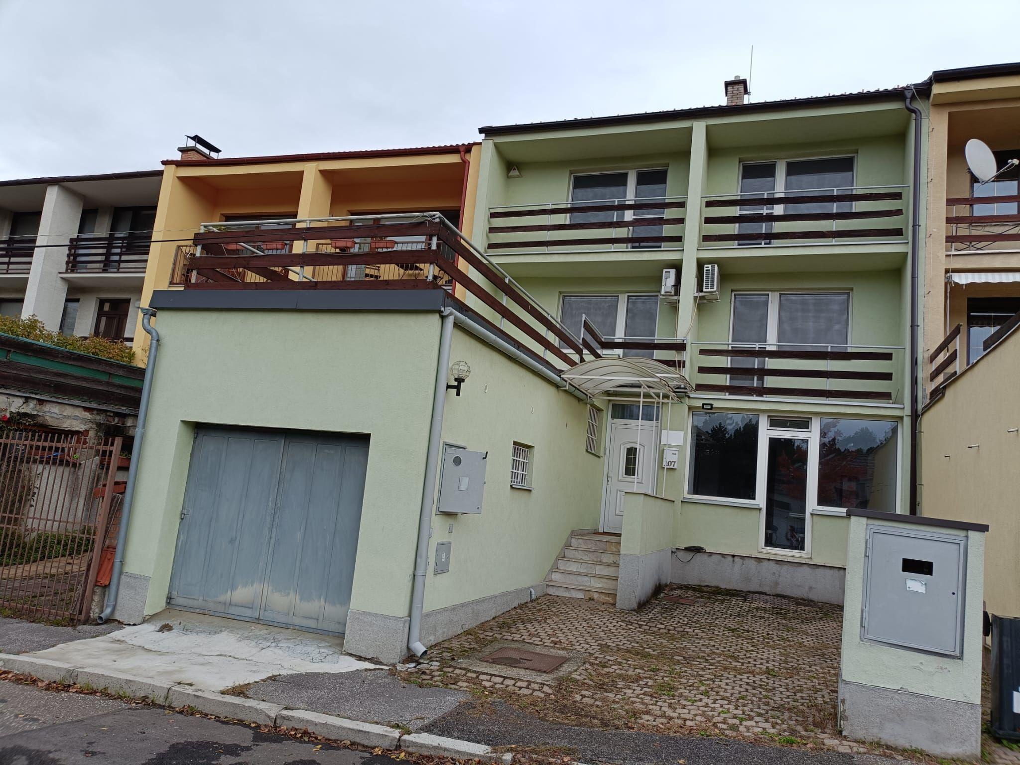 PRENÁJOM Rodinný dom  ulica Podháj, Bratislava – Lamač EXPIS REAL