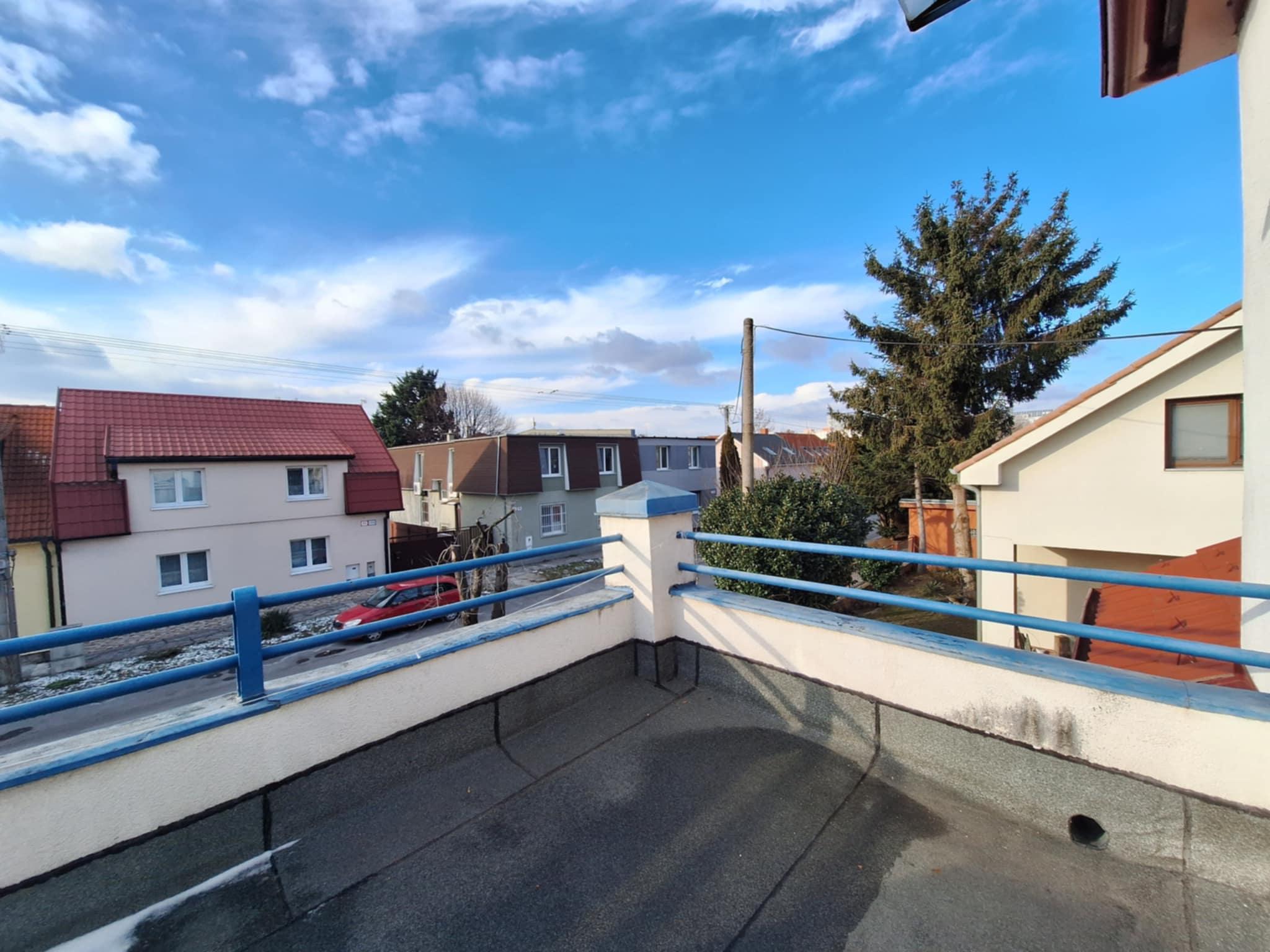 PRENÁJOM 5 izb dom Prievoz Ružinov EXPISREAL