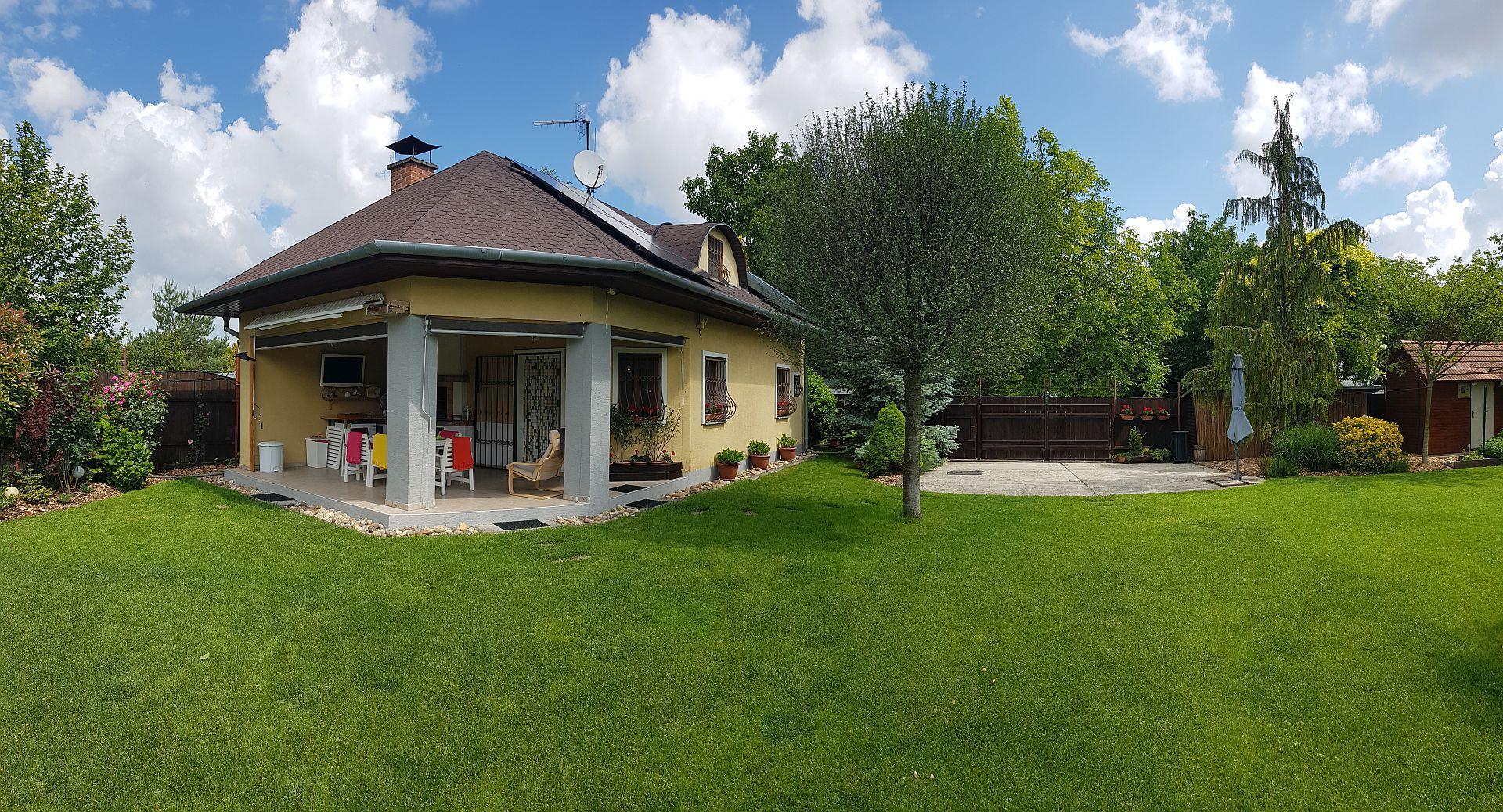 PREDAJ Rodinný dom so záhradou a bazénom, Potônske Lúky,  okr. Dunajská Streda EXPIS REAL