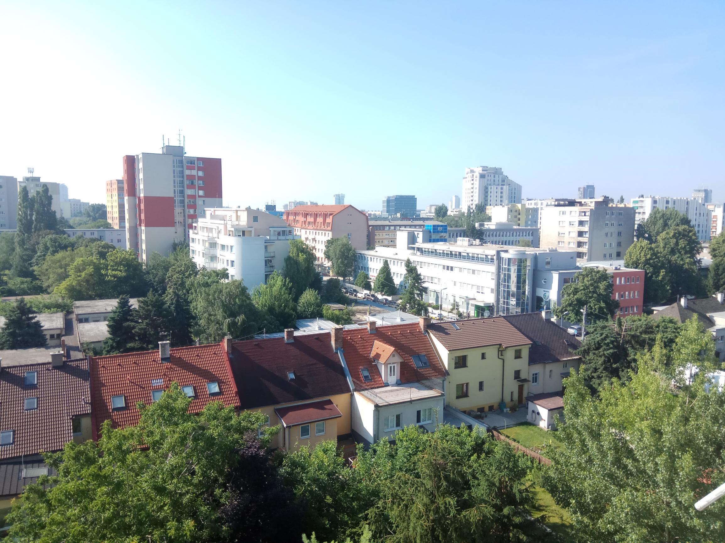 Prenájom 2 izbový byt po rekonštrukcii - Trnavská cesta