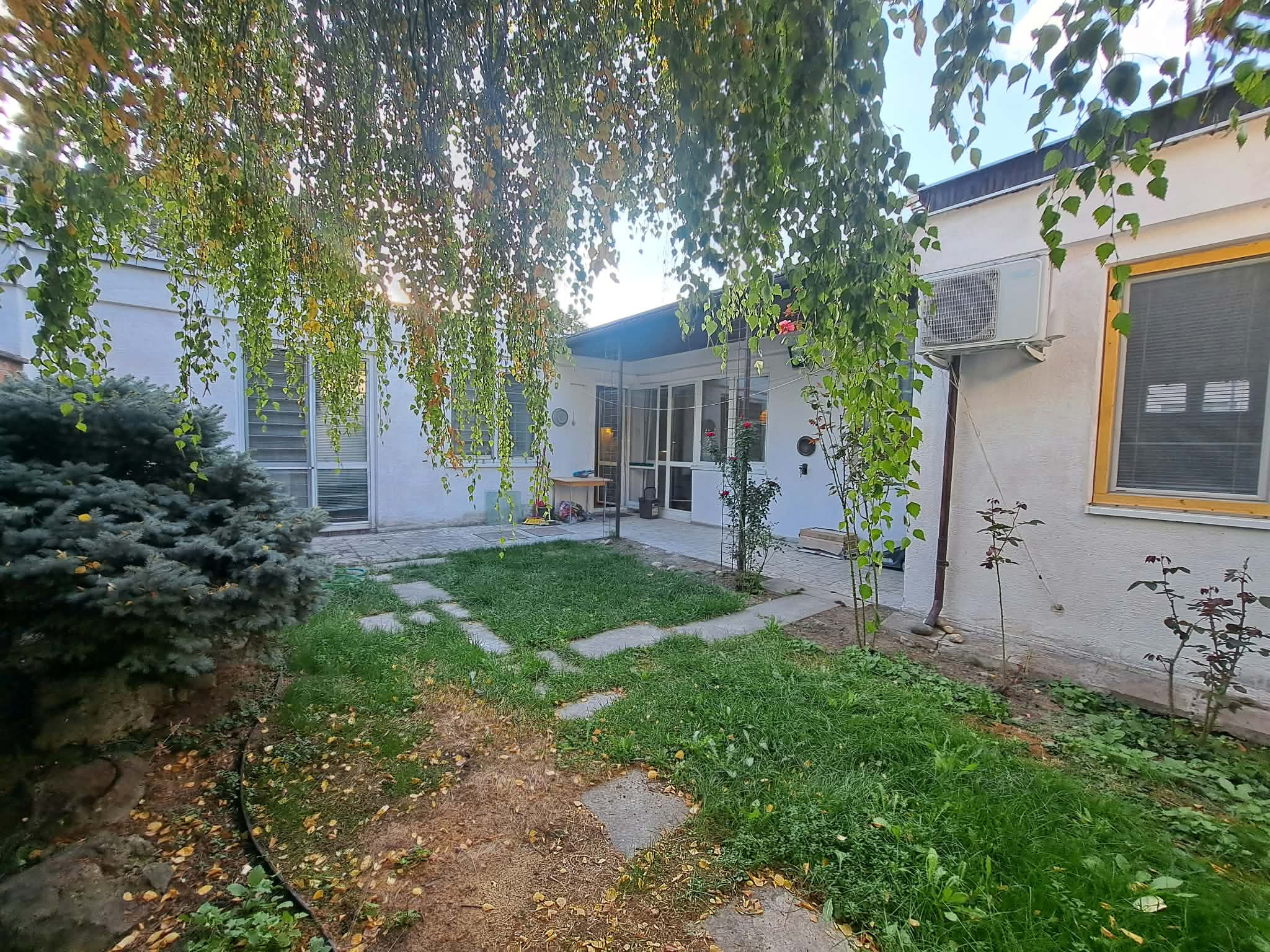 PRENÁJOM 4 izbový rodinný dom Ružinov Štrkovec EXPISREAL